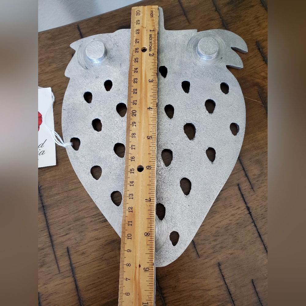 Large Trivet- Its A Strawberry! - Picture 4 of 4
